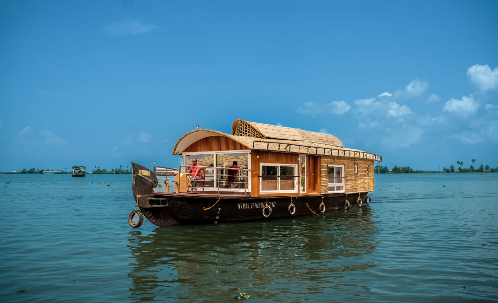 Luxury houseboat cruise in Kerala backwaters